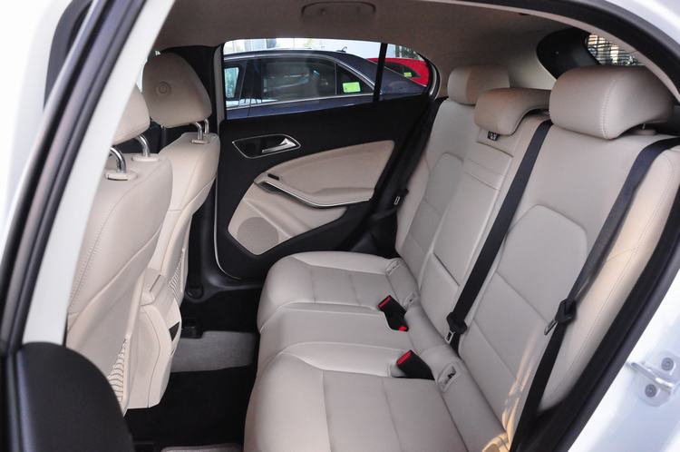 Mercedes GLA 200 2018 2019 ngoai that noi that (1)