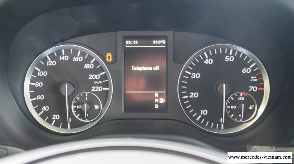 Mercedes Vito Tourer 121 2018 8 cho ngoi (1)