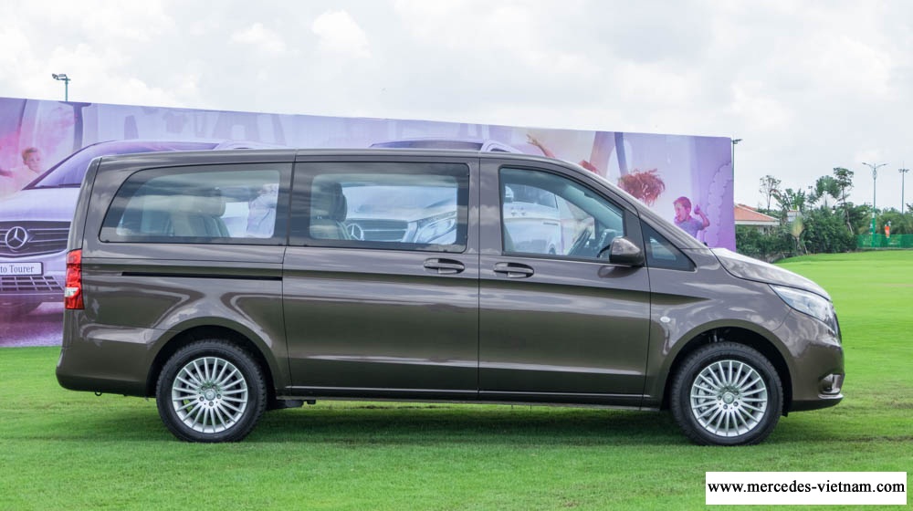 Mercedes Vito Tourer 121 2018 8 cho ngoi (1)