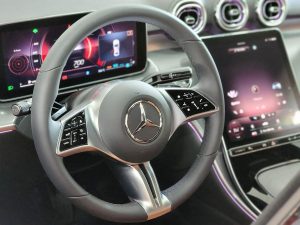 Thumbnail of http://Mercedes%20C200-avantgarde-1%20(1)